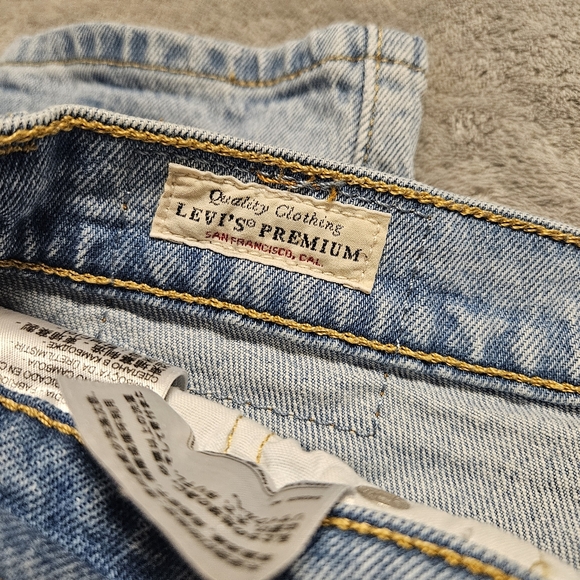 Levi's Women's Premium 501 Skinny High Rise Button Fly Jeans Size 28 - Picture 4 of 12